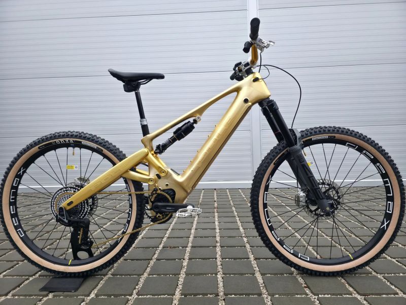 Elektrokolo Pole Voima Enduro Gold 29" velikost M/L / SRAM X0 Transmission / Reverb AXS / Lewis EP6+
