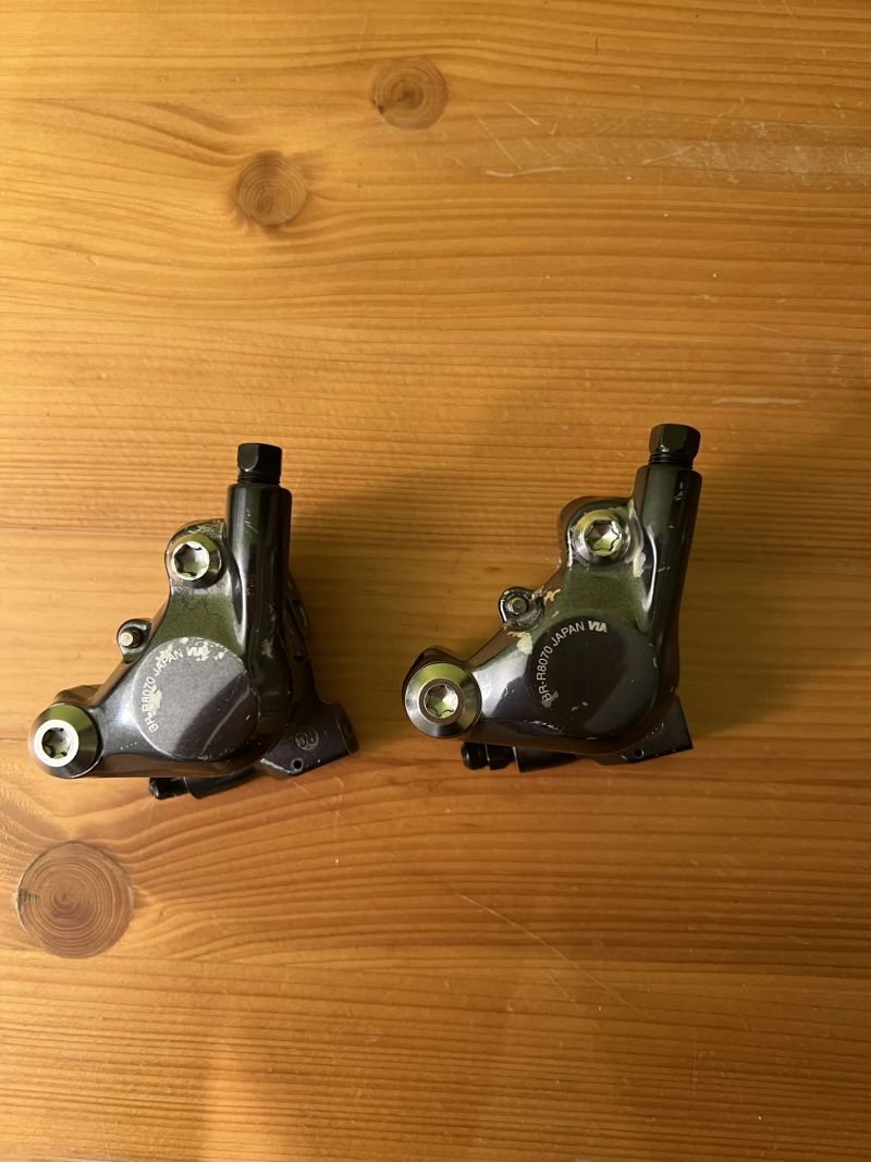 Brzdové třmeny Shimano Ultegra R8000