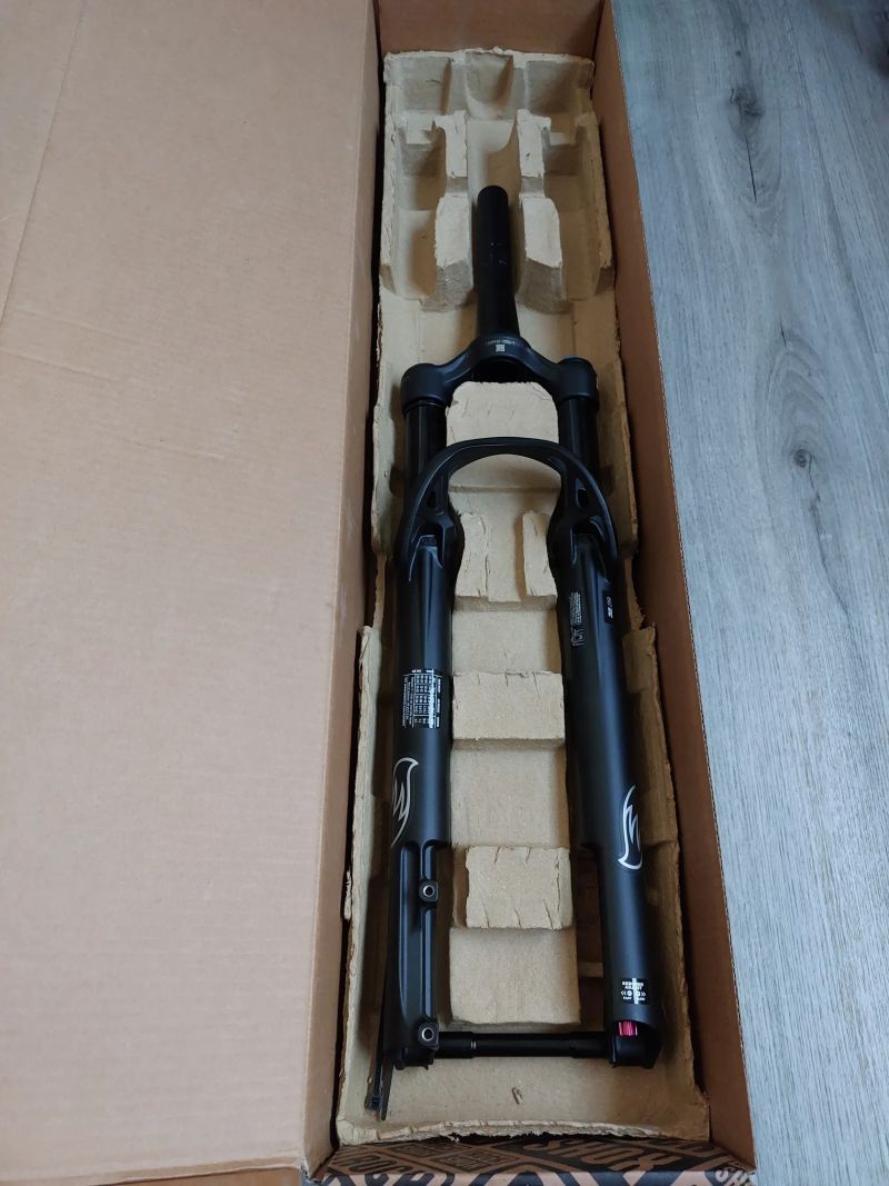 FOX 32 SC Performance 29" (model.rok 2026)