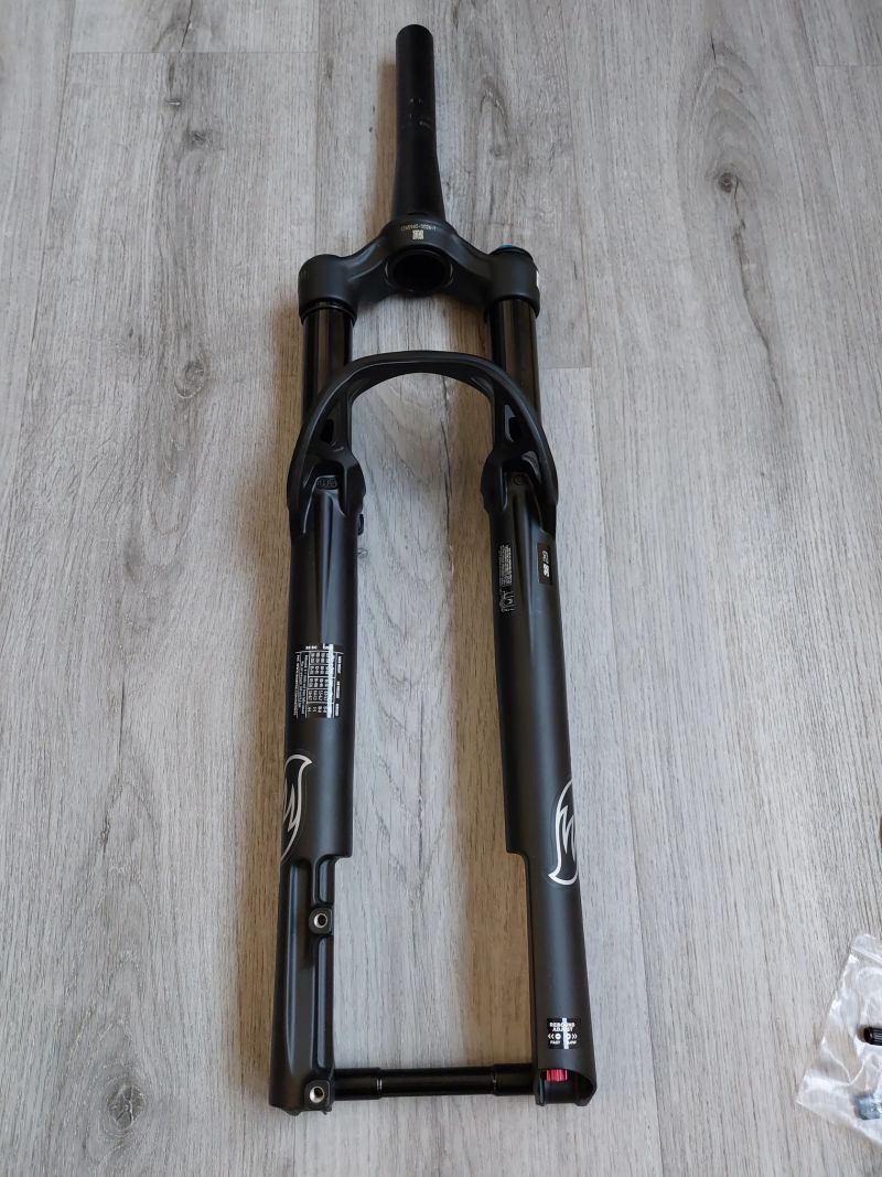 FOX 32 SC Performance 29" (model.rok 2026)