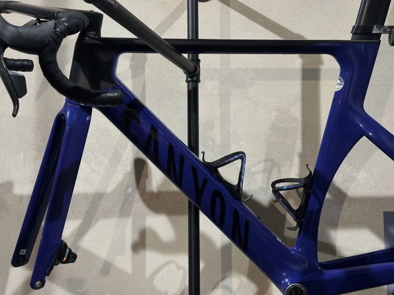 Canyon Aeroad CF SLX 8 vel. M