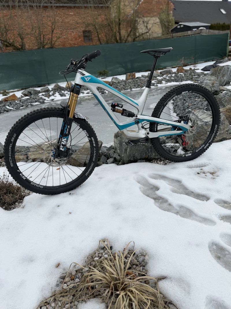 YT Industries capra
