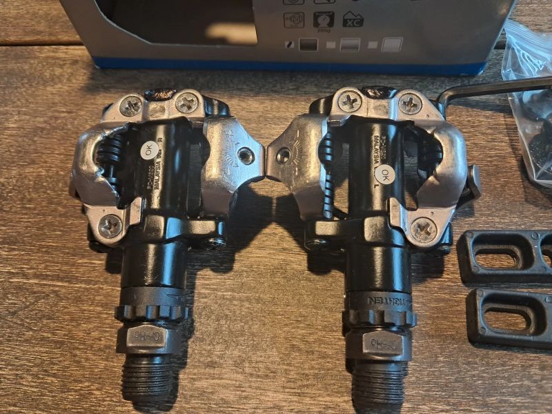 Shimano PD-M520 + kufry. Top stav!