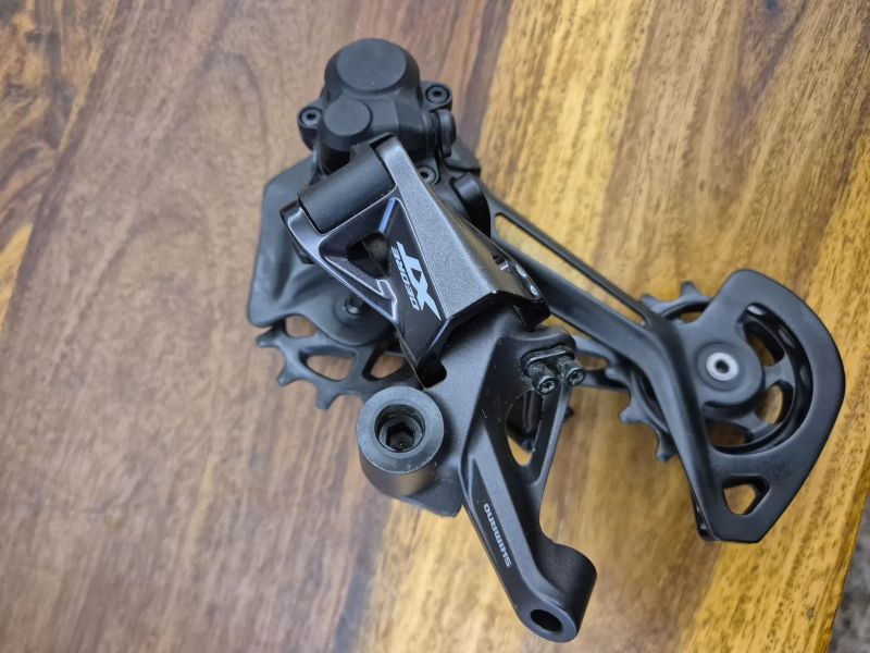 Přehazovačka Shimano XT RD-M8100 12s včetně řazení XT SL-M8100