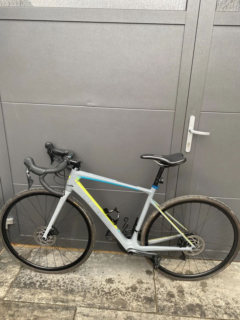 Silniční kolo cube 