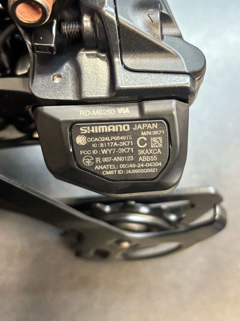 Shimano Deore XT M8250 Di2 upgrade kit -NOVÝ