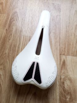 Selle Italia SLR Kit Carbonio Flow