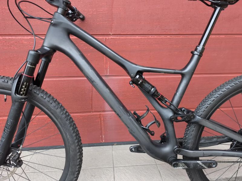 Specialized Stumpjumper Carbon XL, karbonová kola