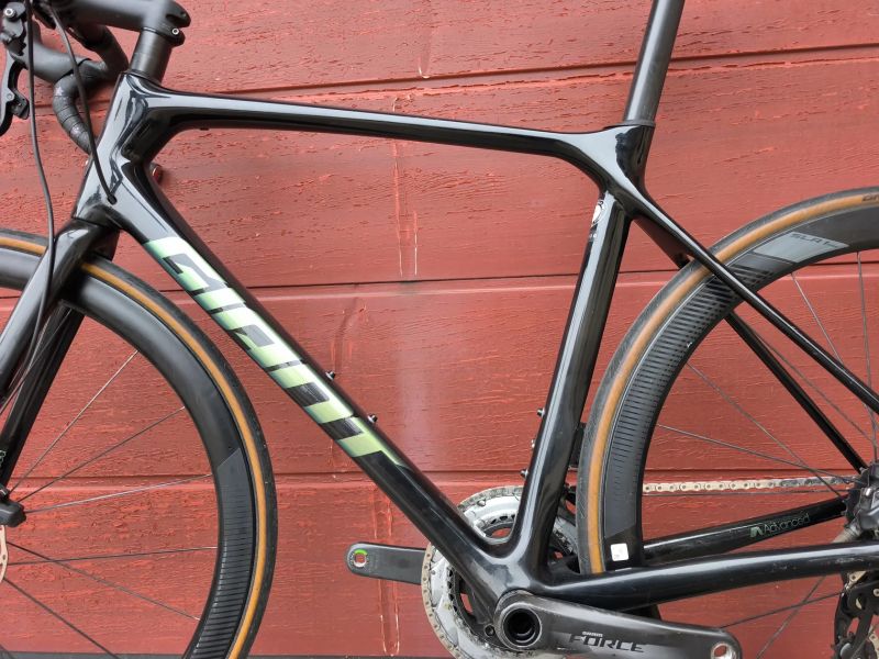 Giant TCR Sram Force AXS, karbonová kola SLR1
