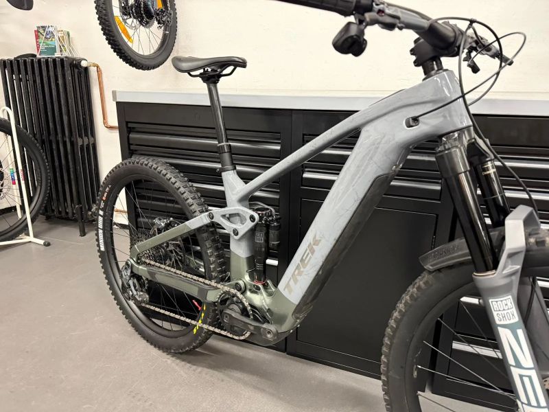 Trek Rail+ 9.7 GX AXS (M)