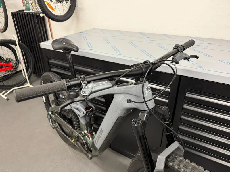 Trek Rail+ 9.7 GX AXS (M)