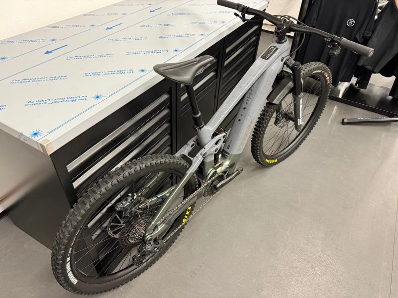 Trek Rail+ 9.7 GX AXS (M)