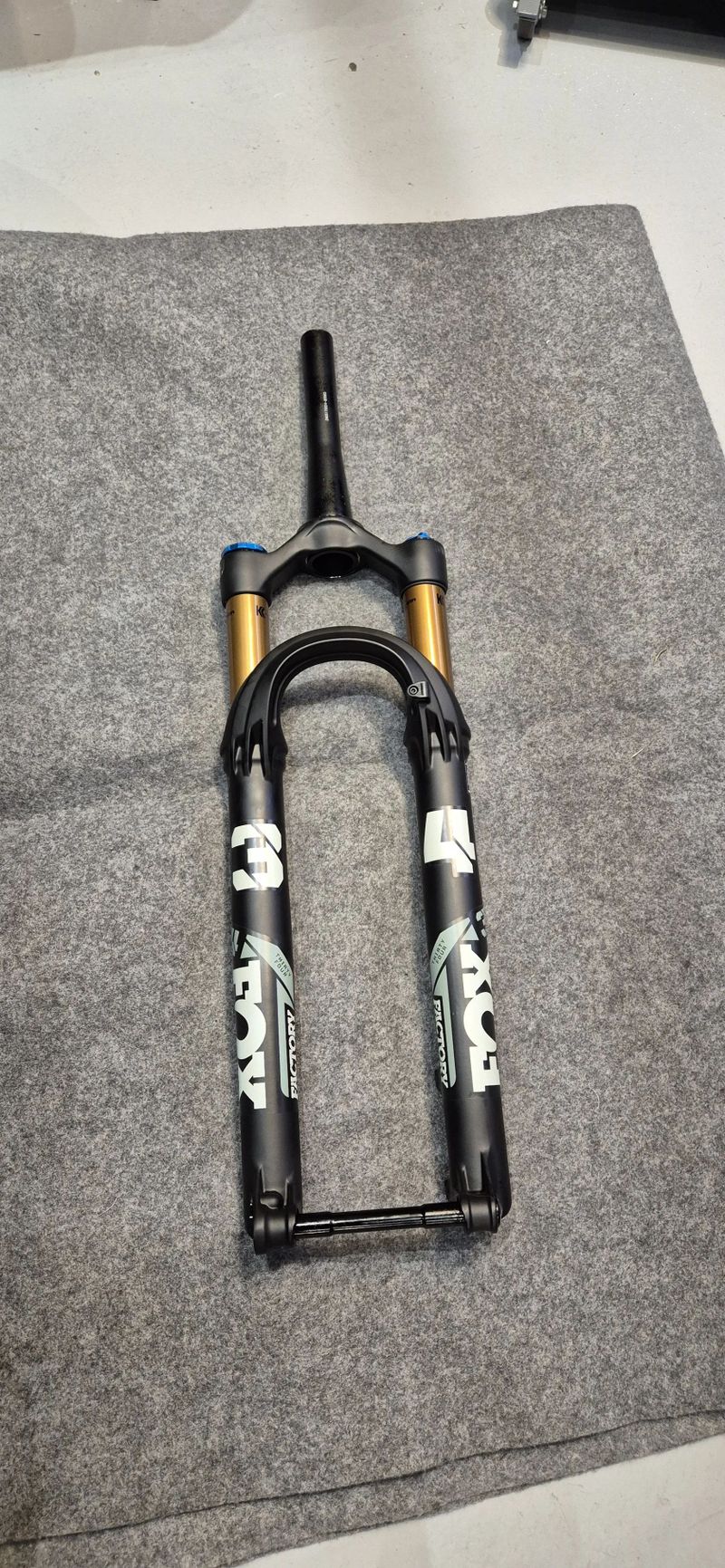 Fox 34 factory float 29, 140mm