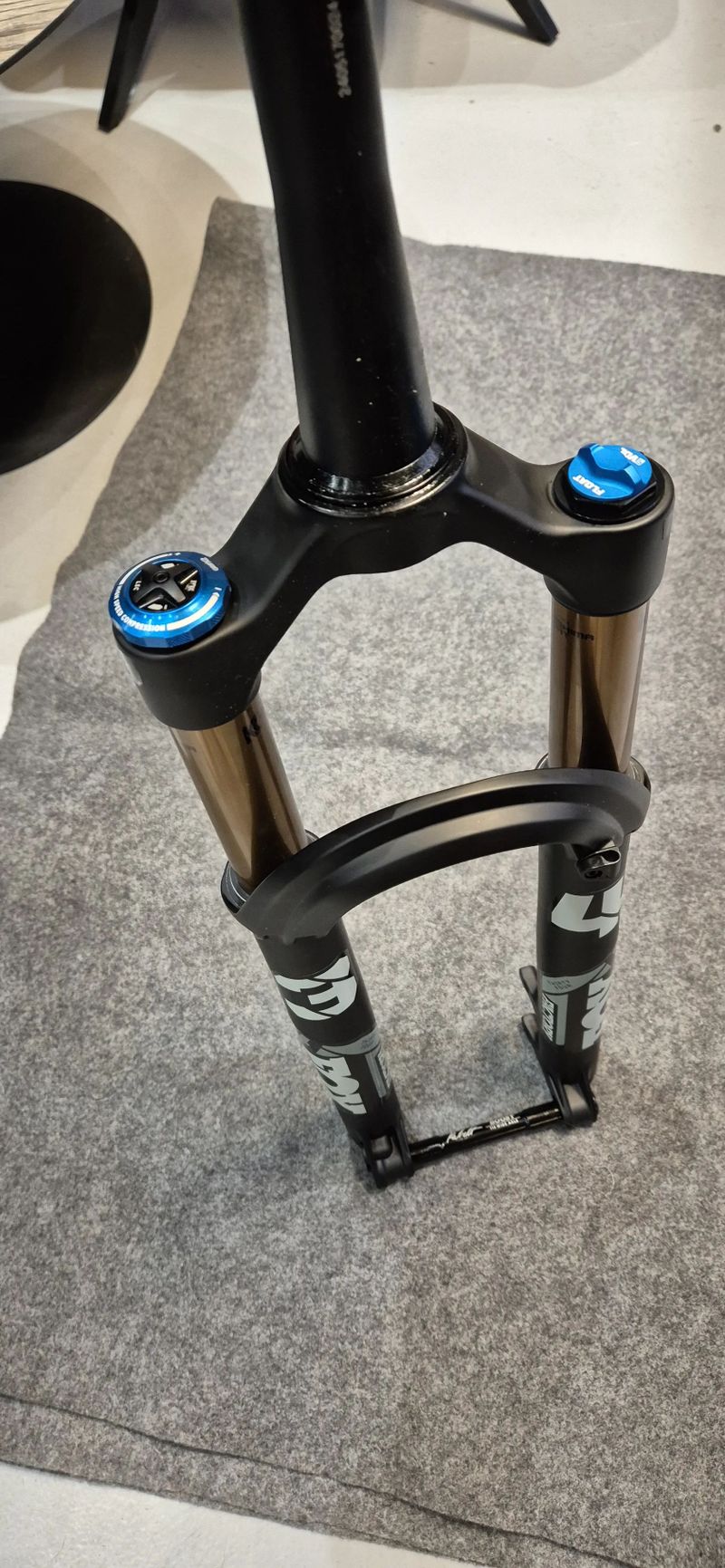 Fox 34 factory float 29, 140mm