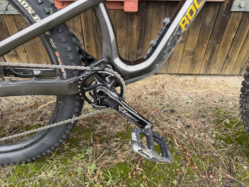 Celoodpruzene karbonove horske kolo