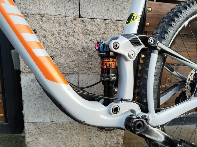 Giant Anthem advanced 1 2018