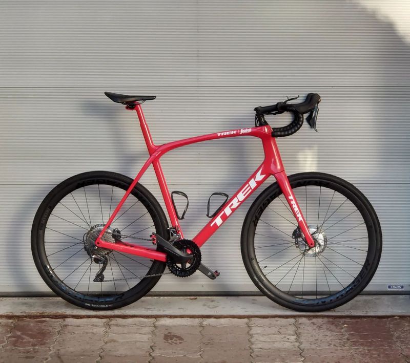 TREK MADONE / DOMANE SLR 6 DISC – SAGAFREDO (vel. 62)