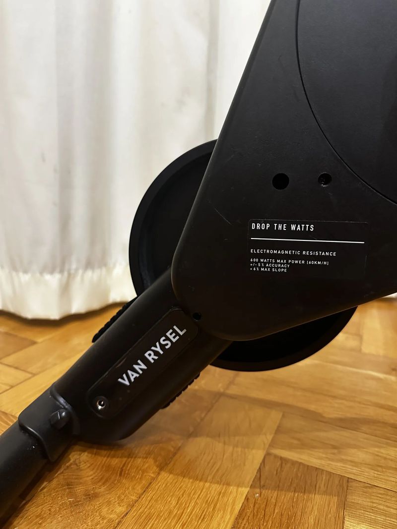 V ZÁRUCE Domácí cyklistický trenažér Van Rysel D100 (Zwift)