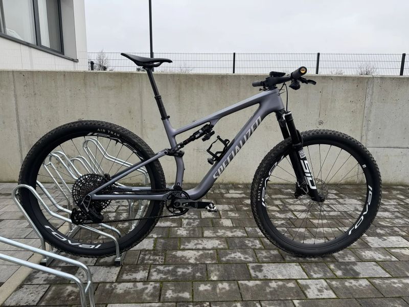 2026 Specialized Epic 8 Pro Flight Attendant vel. L