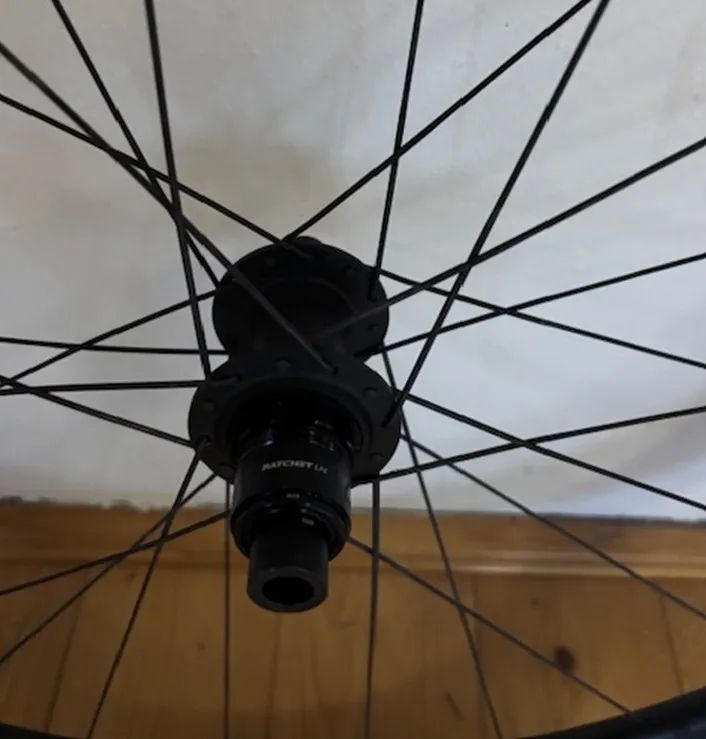 Prodám nová zapletená kola DT Swiss Gravel LN včetně plášťů Schwalbe 