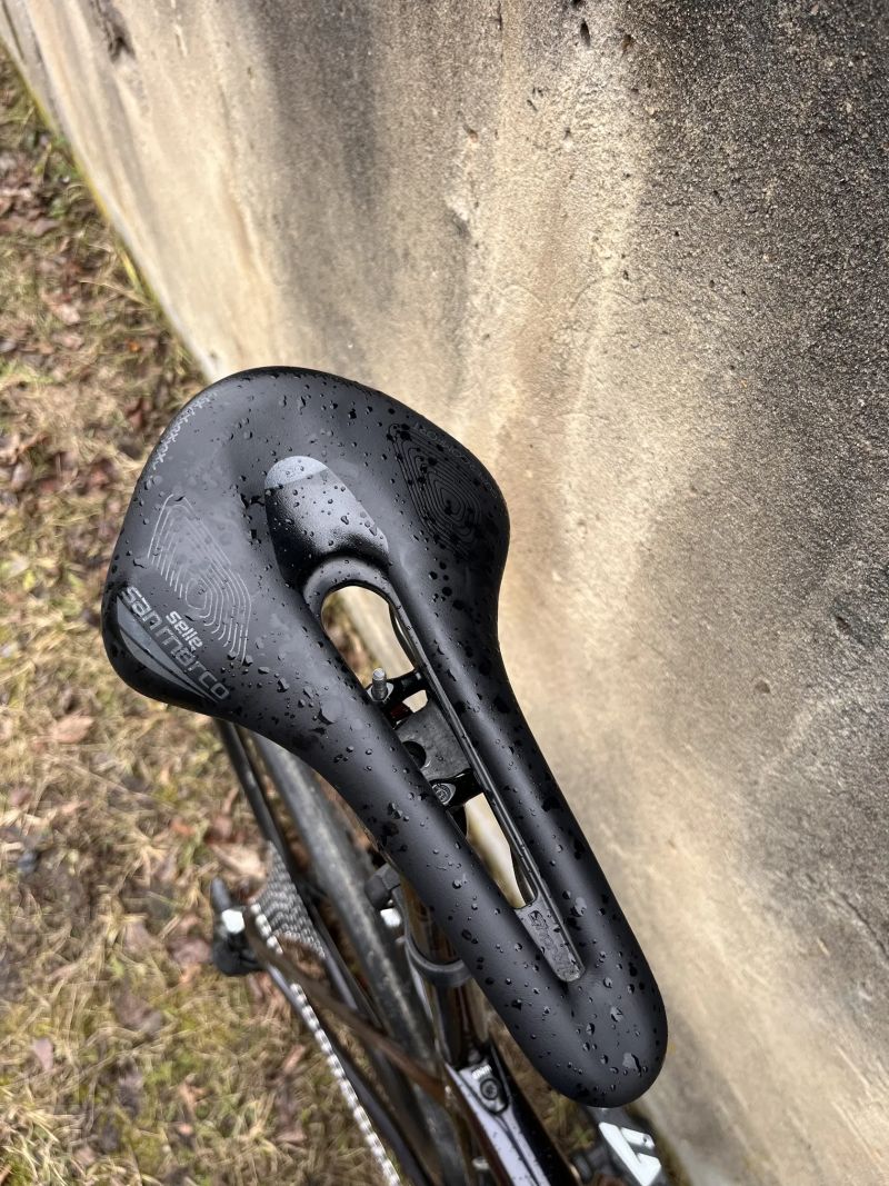 Špičkový top model Isaac Element