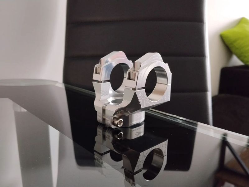 Predstavec Aerozine XNC 10mm / 31,8mm + packeta Zdarma