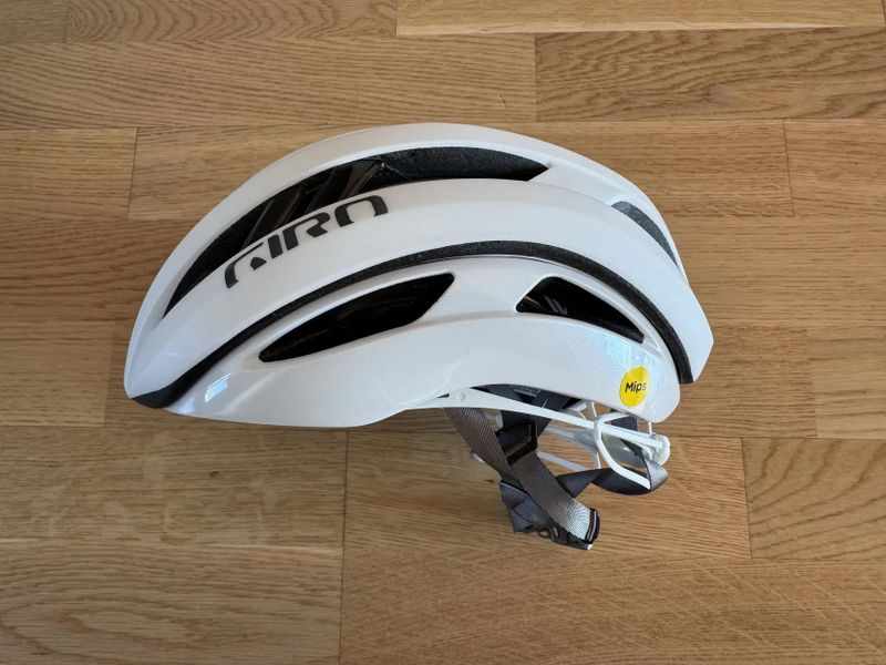 Silniční helma GIRO Aries Spherical – vel. M (55–59 cm), TOP stav