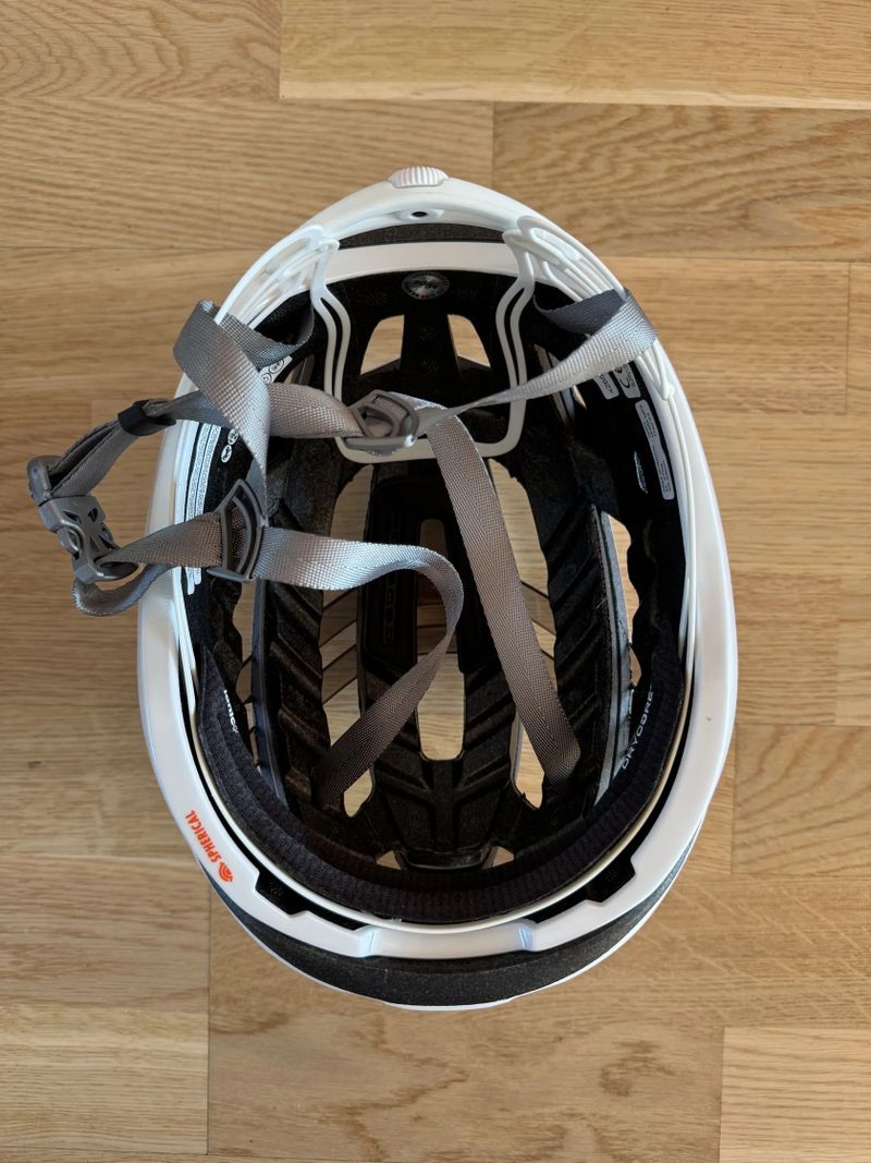 Silniční helma GIRO Aries Spherical – vel. M (55–59 cm), TOP stav