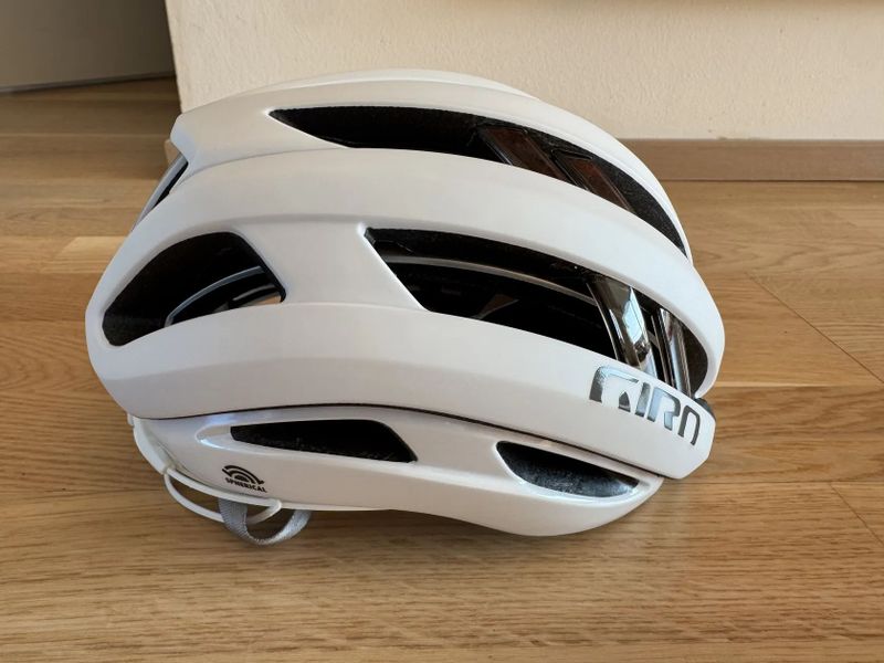 Silniční helma GIRO Aries Spherical – vel. M (55–59 cm), TOP stav