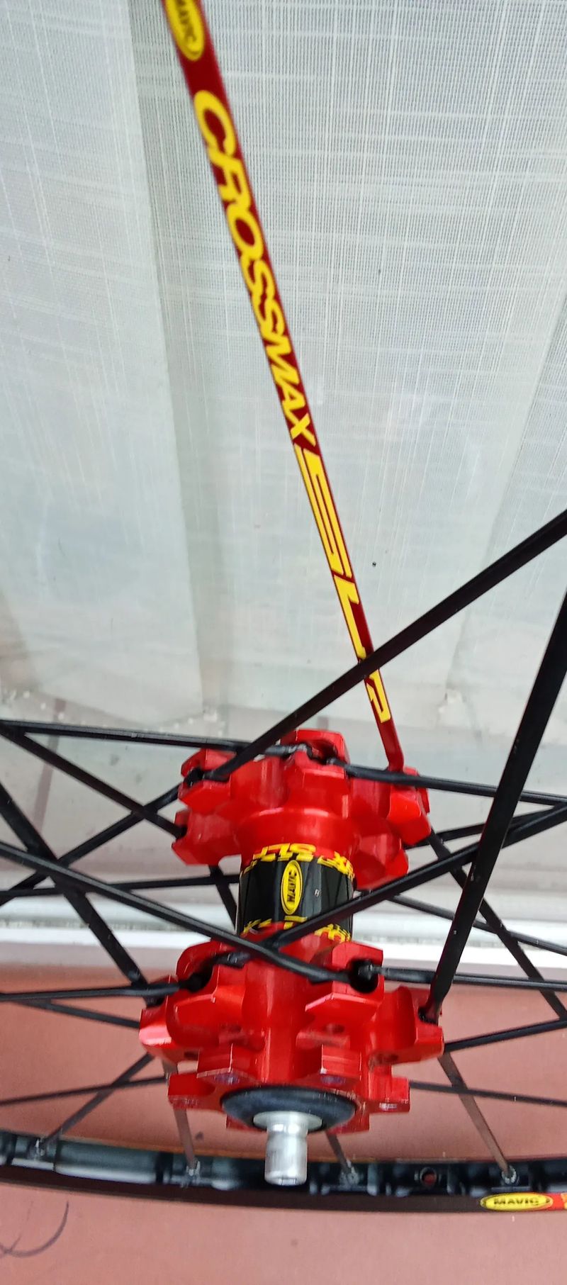 Zapletená kola Mavic 26 