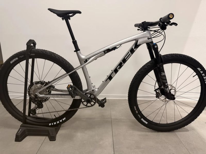 Trek SUPERCALIBER SLR 9.8 XT GEN 2 ARGENT DRIZZLE