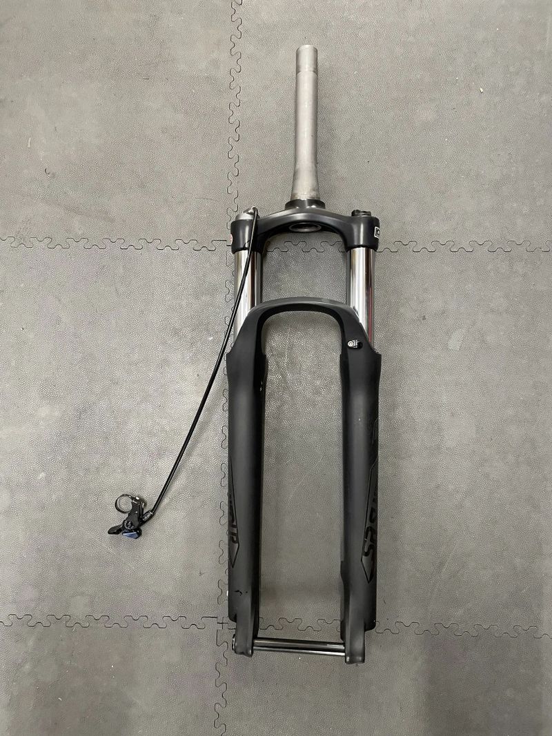 SR Suntour XCM34 RL Boost 130 mm 29" odpružená vidlice