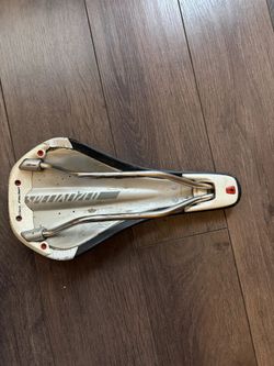 Specialized Henge sedlo