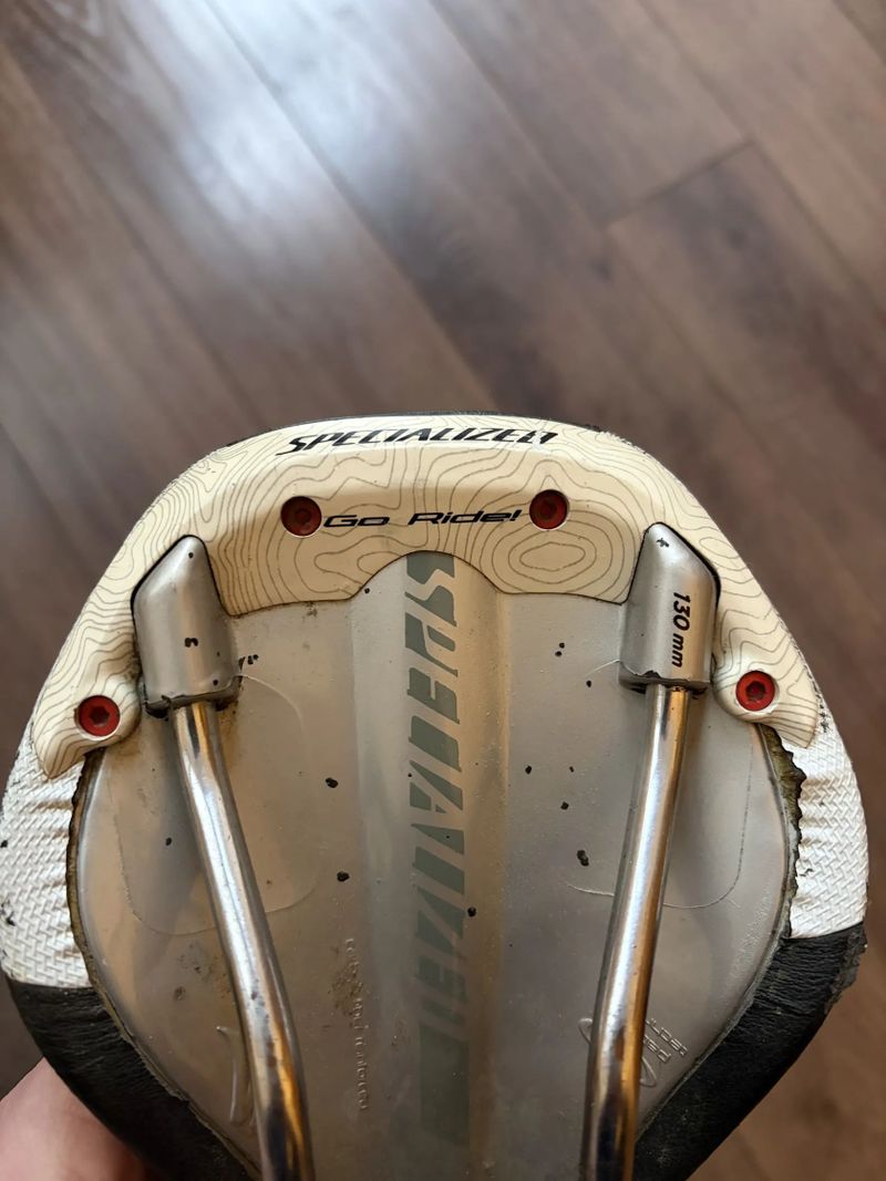 Specialized Henge sedlo