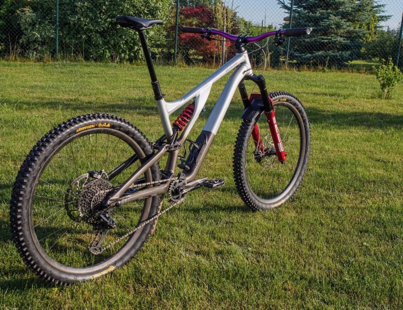 Specialized Stumpjumper Evo, vel. S6, custom stavba, top odpružení RockShox, Carbon výplety, Hope