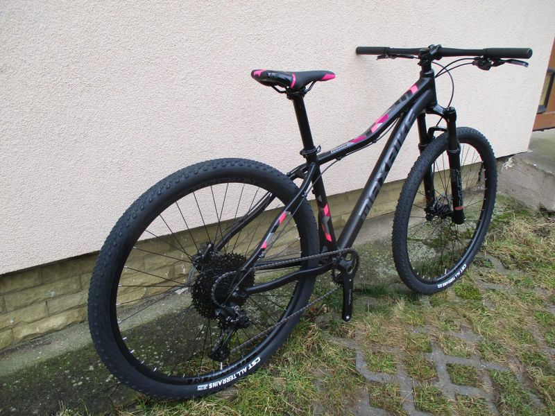 Nové dámské 29" kolo Maxbike M509D 17", Shimano Deore 1x11, vzduchová vidlice RST Aerial