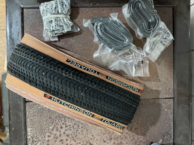 TRIBAN GRVL 520 W Apex1 vel. M – 650b/47c, bezduše, velmi dobrý stav