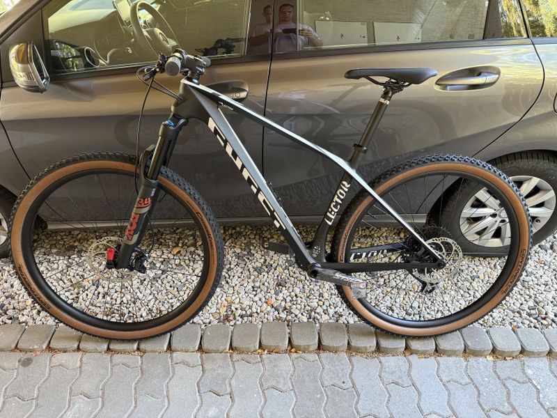 Ghost Lector PRO, vel. M, model 2025, super výbava za 50% ceny !