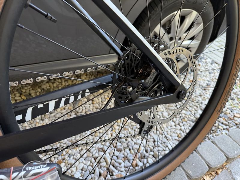 Ghost Lector PRO, vel. M, model 2025, super výbava za 50% ceny !