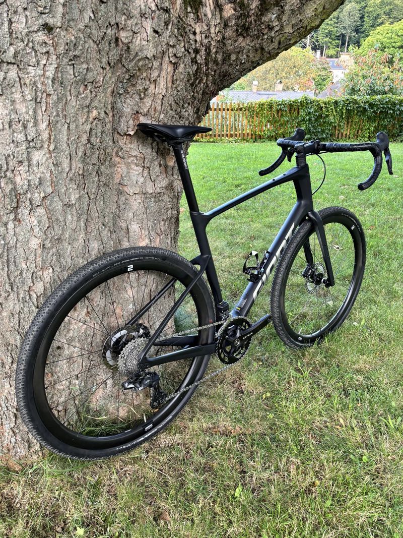 Gravel kolo Giant REVOLT ADVANCED 0 černá, 2024 - vel. XL (NOVÝ RÁMOVÝ SET)