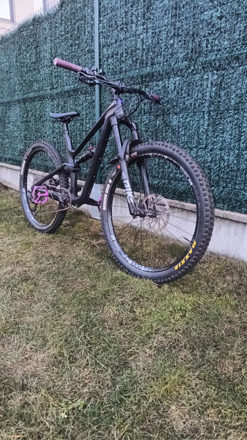 Karbonový Canyon Spectral CF 7 velikost S