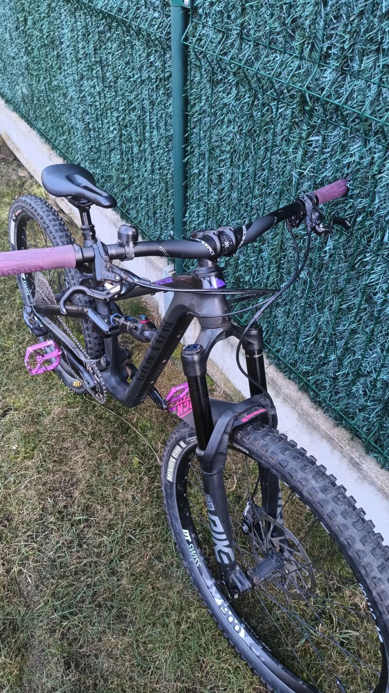 Karbonový Canyon Spectral CF 7 velikost S