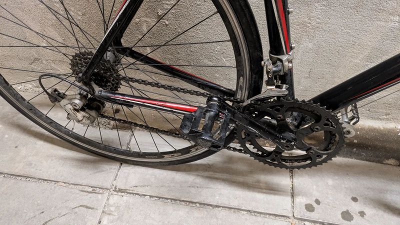 Silniční kolo TREK