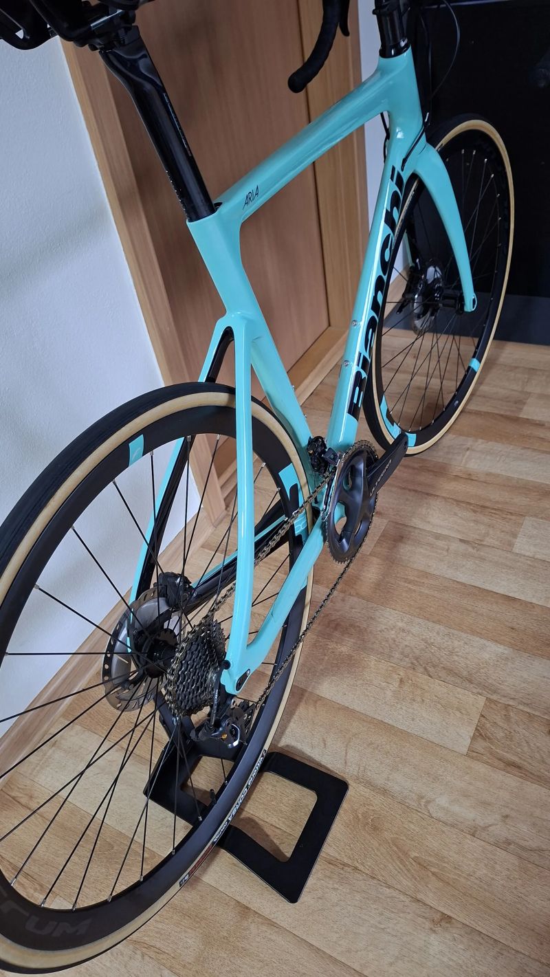 Bianchi Aria Disc Ultegra vel. 57 (L) - TOP STAV!