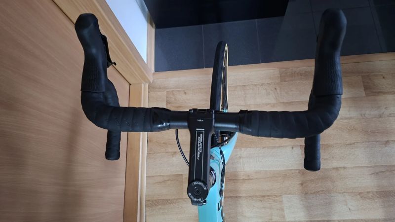 Bianchi Aria Disc Ultegra vel. 57 (L) - TOP STAV!
