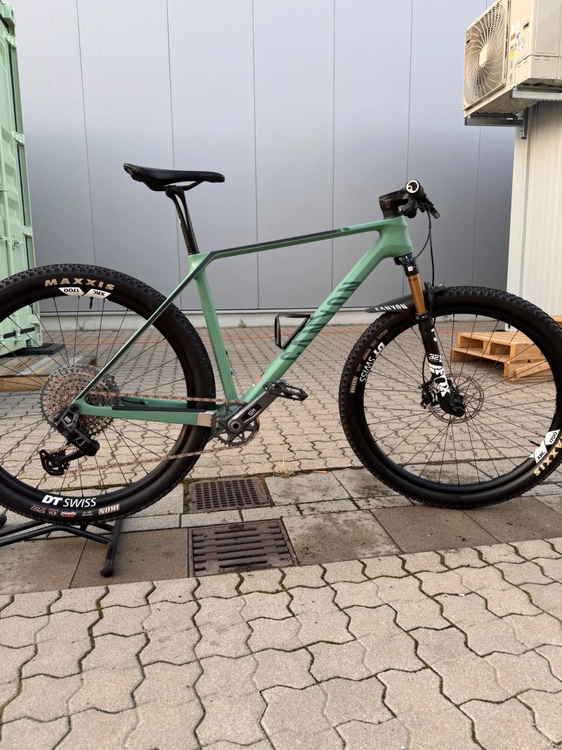 Canyon Xceed CF 8