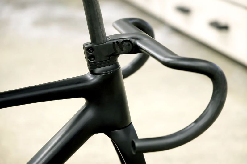 Nová nejetá rámová sada Ican FL1 49 + řídítka Avian Falcon II 80/380 mm