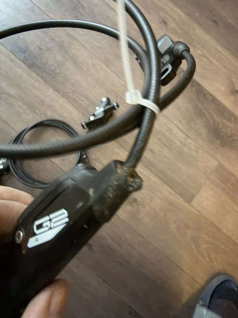 Sram G2 R čtyřpístkové brzdy