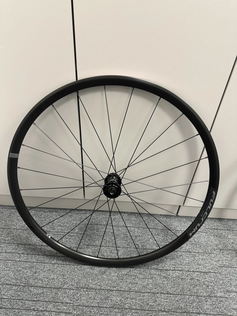 Prodám FULCRUM Lite GR – úplně nová gravel kola 700c, 0 km demontovaná z nového kola