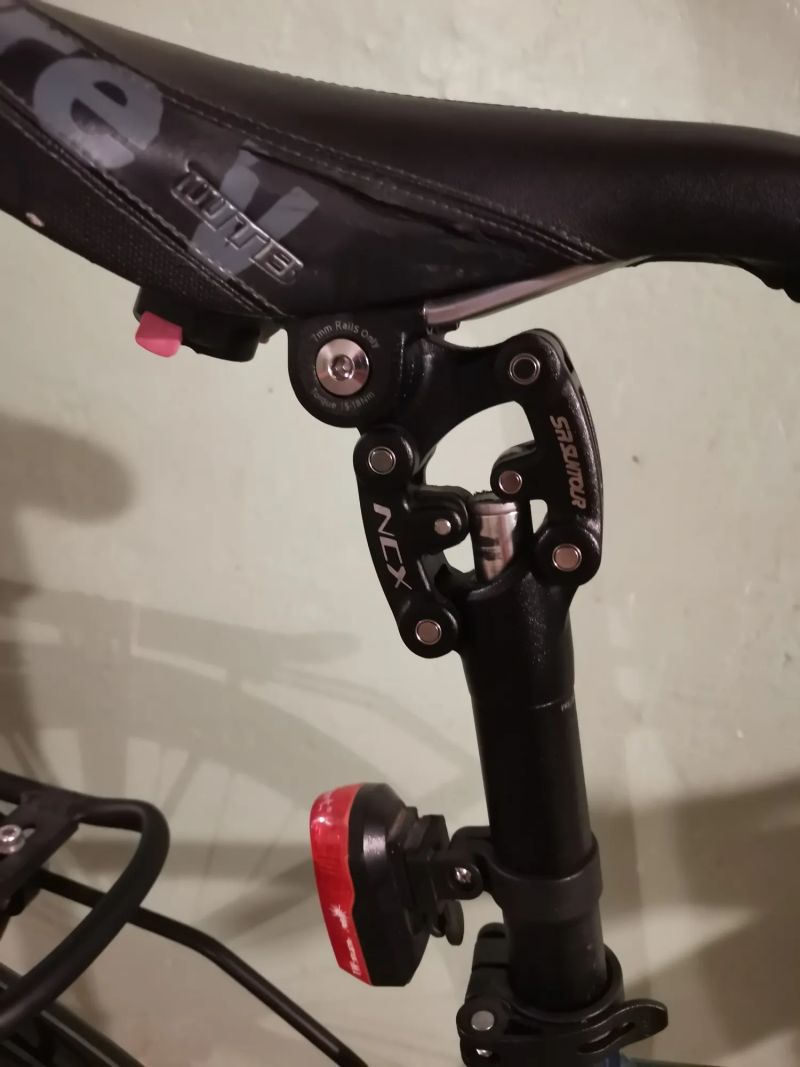 Prodám trekové elektrokolo Apache Matto